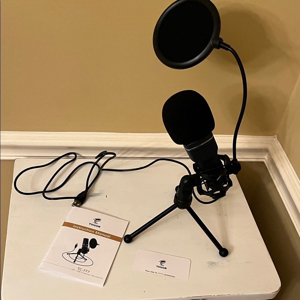 Tonor Black Microphone with Stand and Pop Filter